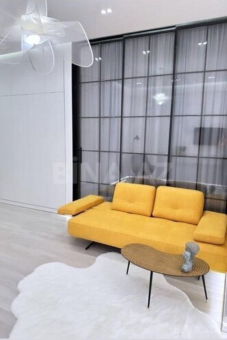 Сдаётся 2-комн. новостройка 60 м², м. 8 ноября, photo 1 from 24