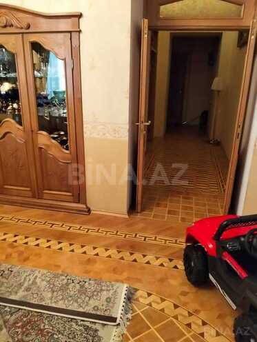 Продаётся 8-комн. вторичка 250 м², м. Низами, photo 18 from 22