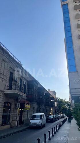 Продаётся 8-комн. вторичка 250 м², м. Низами, photo 3 from 22