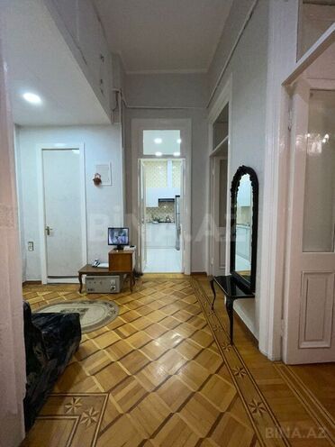 Продаётся 3-комн. вторичка 105 м², м. Низами, photo 10 from 17