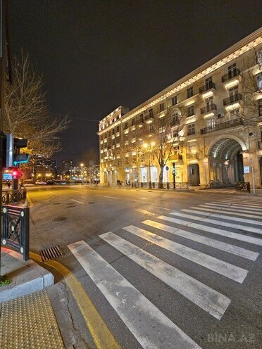 Satılır 4 otaqlı köhnə tikili 110 m², Nizami m., photo 3 from 31