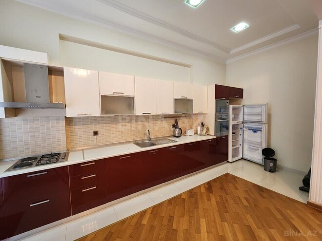 İcarəyə verilir 2 otaqlı yeni tikili 85 m², 28 May m., photo 4 from 10