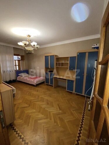Продаётся 4-комн. вторичка 105 м², м. Ази Асланов, photo 4 from 11