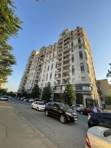 Satılır 4 otaqlı yeni tikili 210 m², Nizami m., photo 3 from 26