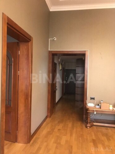Satılır 3 otaqlı köhnə tikili 85 m², Sahil m., photo 14 from 17