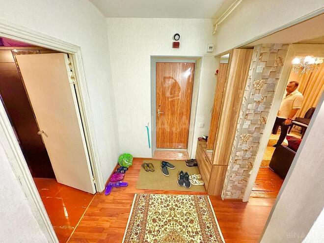Продаётся 2-комн. вторичка 60 м², м. Кара Караев, photo 11 from 16
