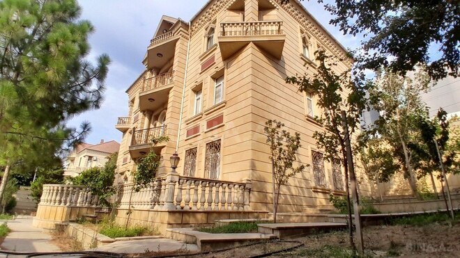 Продаётся 6-комн. дом/дача 415 м², пос. Бадамдар, photo 1 from 15