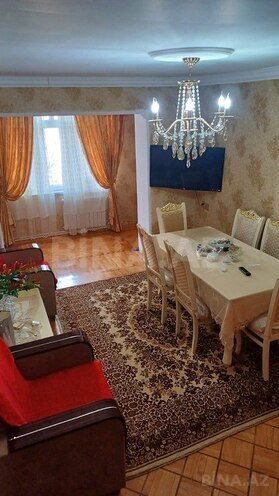 Продаётся 3-комн. вторичка 85 м², м. Нефтчиляр, photo 1 from 10