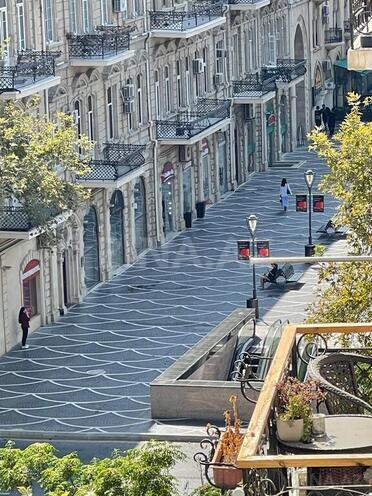 İcarəyə verilir 2 otaqlı köhnə tikili 70 m², Sahil m., photo 1 from 17