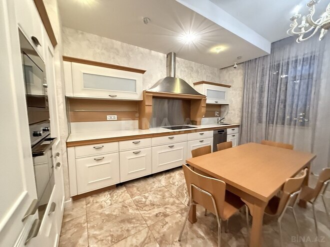 Сдаётся 4-комн. новостройка 223 м², м. Низами, photo 11 from 16