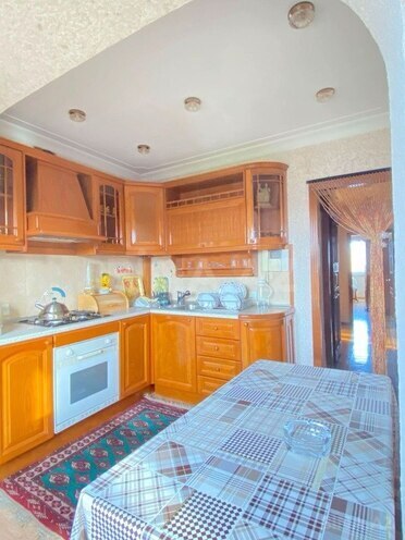 Satılır 3 otaqlı köhnə tikili 92 m², 28 May m., photo 17 from 28