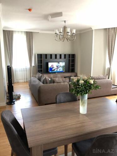 Сдаётся 3-комн. новостройка 150 м², м. Сахил, photo 1 from 24