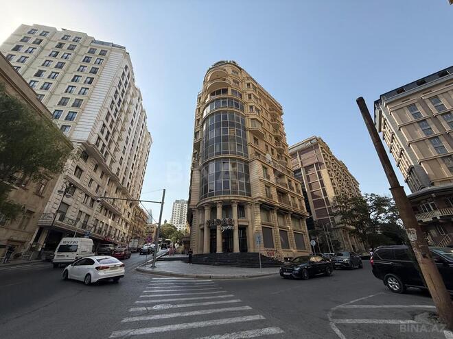 Продаётся  объект 450 м², м. Ичеришехер, photo 1 from 10