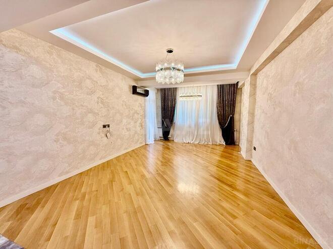 Продаётся 2-комн. новостройка 106 м², м. Кара Караев, photo 1 from 13