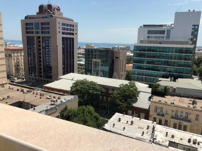 İcarəyə verilir 3 otaqlı yeni tikili 110 m², İçəri Şəhər m., photo 15 from 16