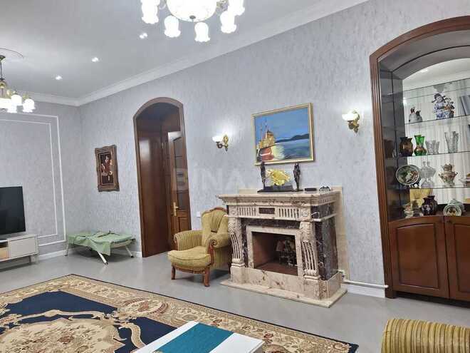 Satılır 4 otaqlı köhnə tikili 185 m², İçəri Şəhər m., photo 8 from 24