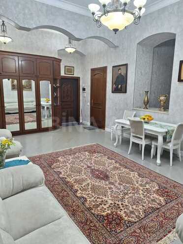 Satılır 4 otaqlı köhnə tikili 185 m², İçəri Şəhər m., photo 13 from 24