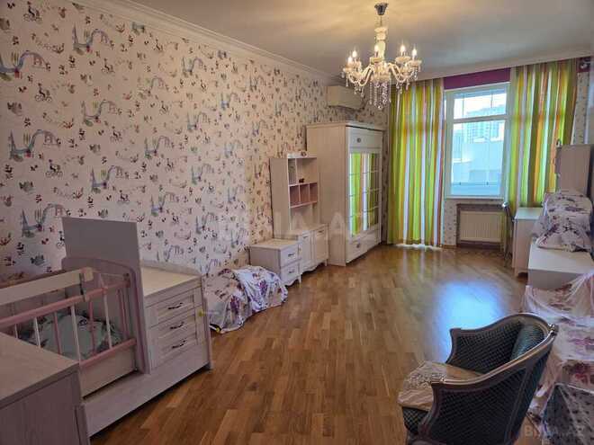 İcarəyə verilir 4 otaqlı yeni tikili 200 m², 28 May m., photo 5 from 13