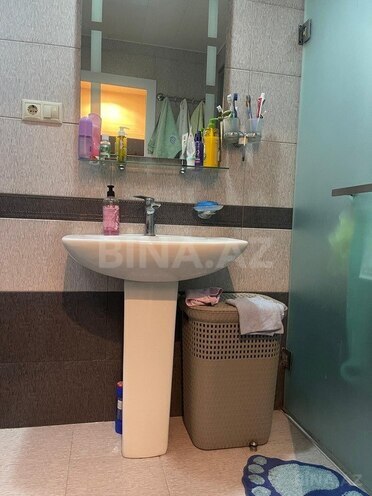 Satılır 3 otaqlı köhnə tikili 69 m², Sahil m., photo 13 from 28