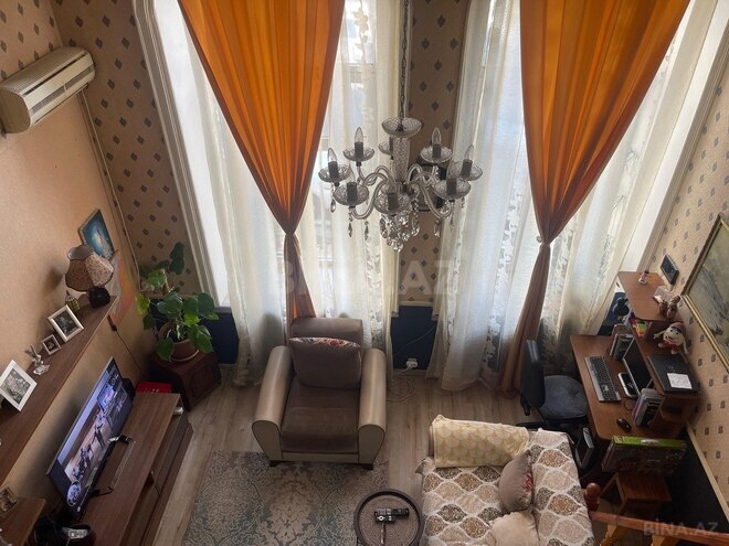 Satılır 3 otaqlı köhnə tikili 69 m², Sahil m., photo 3 from 28