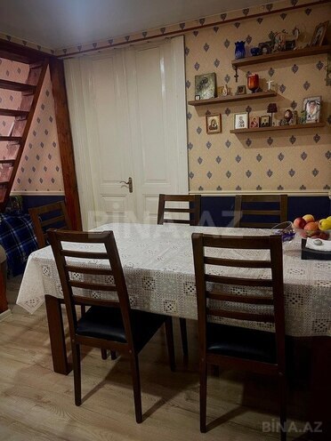 Satılır 3 otaqlı köhnə tikili 69 m², Sahil m., photo 18 from 28