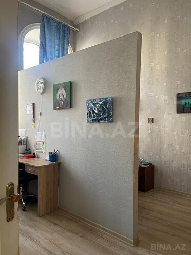 Satılır 3 otaqlı köhnə tikili 69 m², Sahil m., photo 16 from 28