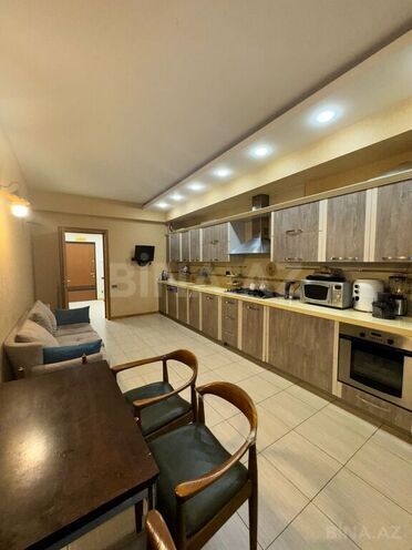 Satılır 4 otaqlı yeni tikili 190 m², 28 May m., photo 9 from 25