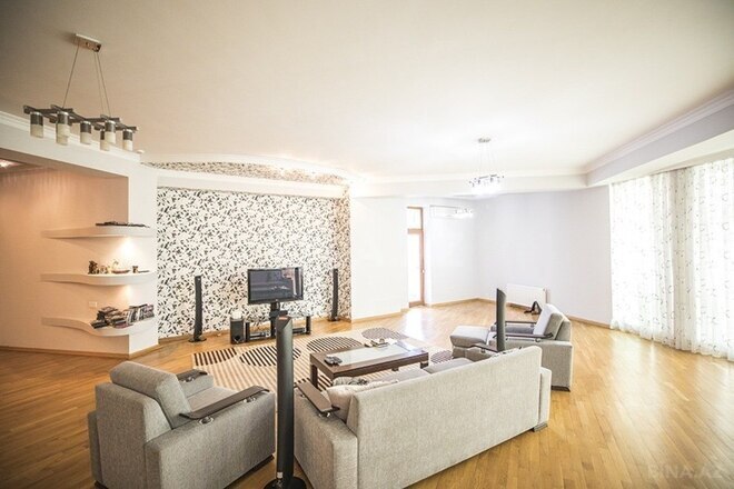 Сдаётся 4-комн. новостройка 240 м², Насиминский  р., photo 1 from 25