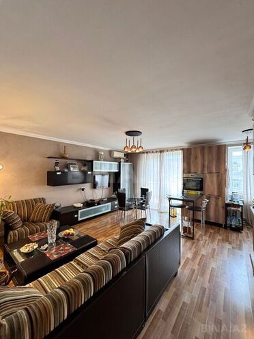 Satılır 3 otaqlı köhnə tikili 75 m², Nizami m., photo 1 from 12