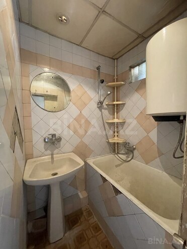 Satılır 3 otaqlı köhnə tikili 75 m², İnşaatçılar m., photo 12 from 13