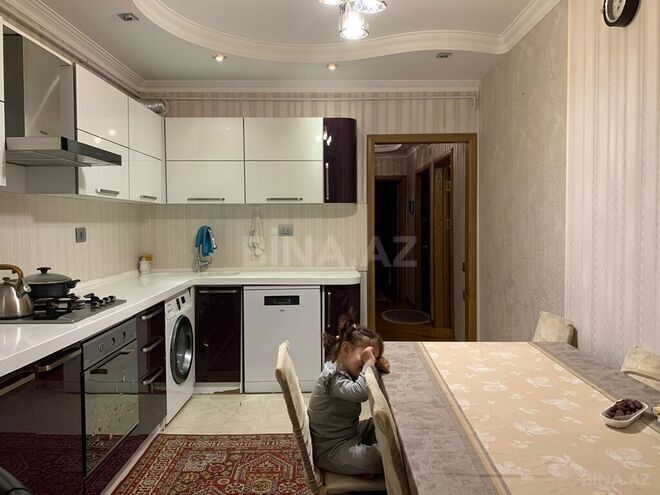 Продаётся 2-комн. вторичка 65 м², м. Ази Асланов, photo 4 from 14