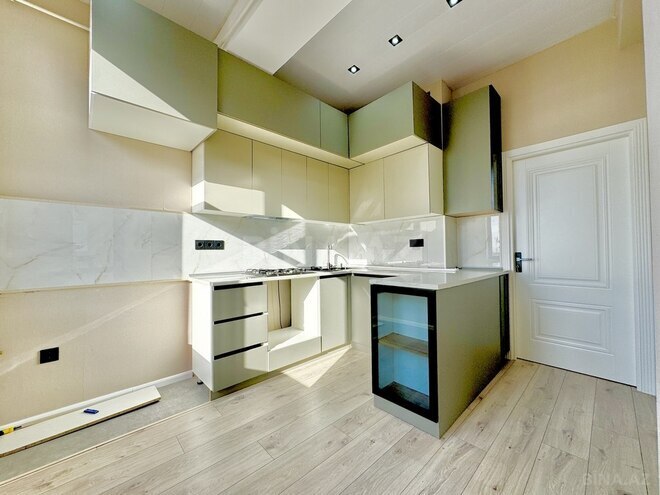 Продаётся 3-комн. новостройка 92 м², м. Кара Караев, photo 5 from 21