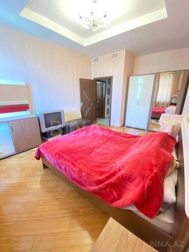 Сдаётся 3-комн. новостройка 145 м², м. Низами, photo 13 from 21