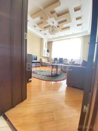 Сдаётся 3-комн. новостройка 145 м², м. Низами, photo 17 from 21