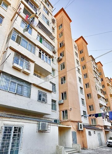 Продаётся 3-комн. новостройка 85 м², м. Кара Караев, photo 1 from 17