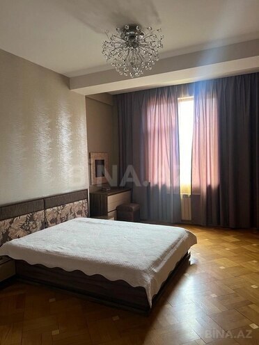 İcarəyə verilir 3 otaqlı yeni tikili 117 m², 28 May m., photo 14 from 24