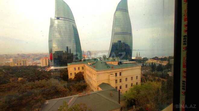 Satılır 7 otaqlı köhnə tikili 300 m², Səbail r., photo 12 from 32