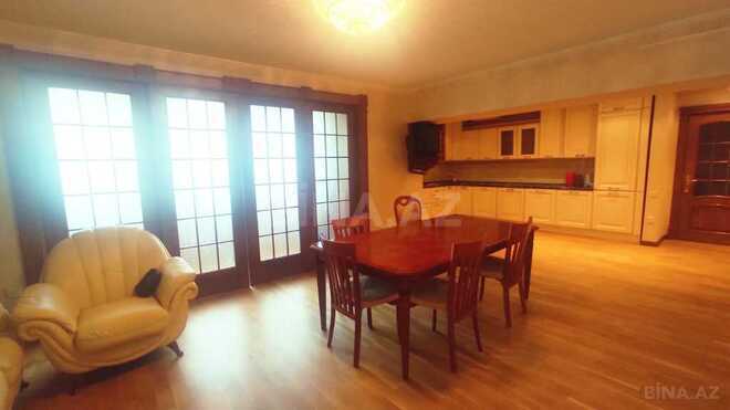 Satılır 7 otaqlı köhnə tikili 300 m², Səbail r., photo 9 from 32