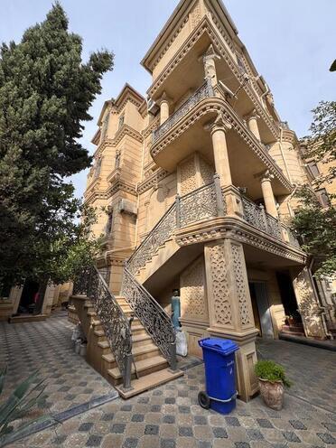 Satılır 15 otaqlı həyət evi/bağ evi 800 m², Biləcəri q., photo 1 from 32