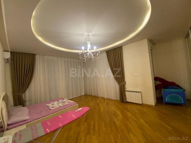 İcarəyə verilir 4 otaqlı yeni tikili 210 m², 28 May m., photo 7 from 10