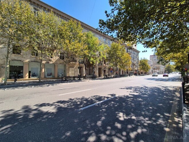 Продаётся 3-комн. вторичка 105 м², м. Низами, photo 5 from 14