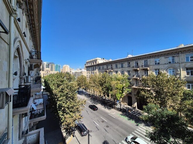Satılır 3 otaqlı köhnə tikili 105 m², Nizami m., photo 6 from 16