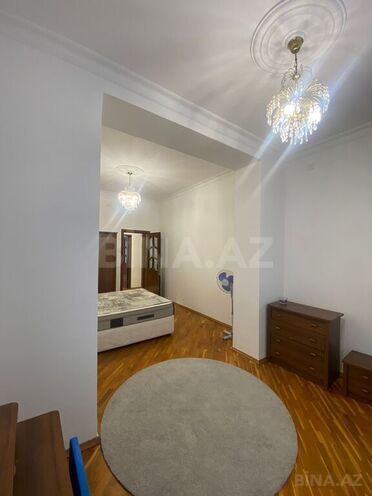 İcarəyə verilir 2 otaqlı köhnə tikili 94 m², Sahil m., photo 13 from 31