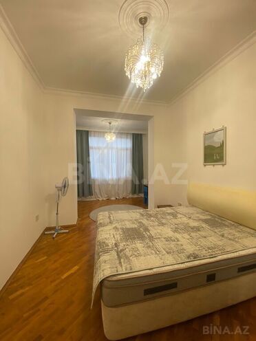 İcarəyə verilir 2 otaqlı köhnə tikili 94 m², Sahil m., photo 21 from 31