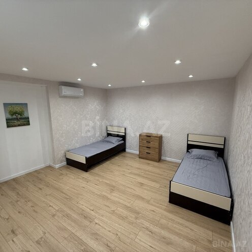 Satılır 16 otaqlı həyət evi/bağ evi 655 m², Novxanı q., photo 25 from 32