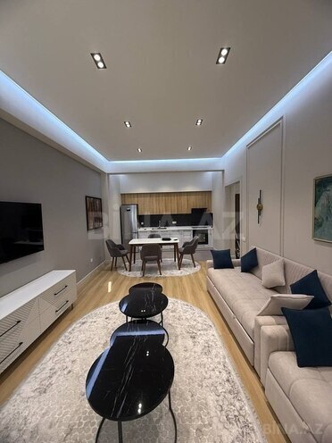 İcarəyə verilir 2 otaqlı yeni tikili 70 m², 28 May m., photo 1 from 8