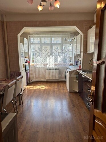 Satılır 4 otaqlı köhnə tikili 97 m², Xalqlar Dostluğu m., photo 9 from 13