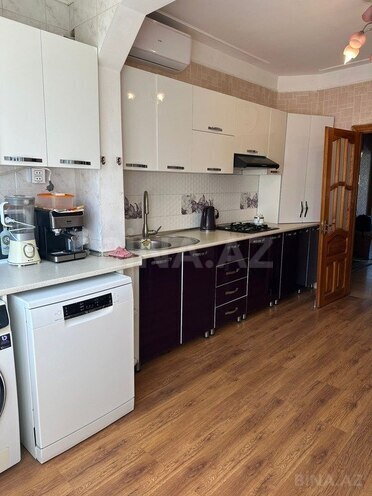 Satılır 4 otaqlı köhnə tikili 97 m², Xalqlar Dostluğu m., photo 10 from 13