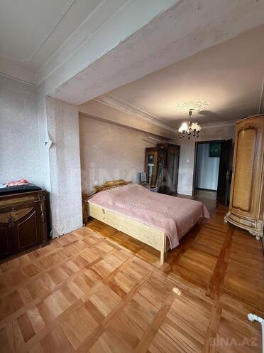 Satılır 4 otaqlı köhnə tikili 120 m², 28 May m., photo 14 from 18