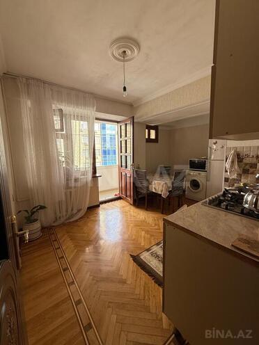 Satılır 4 otaqlı köhnə tikili 120 m², 28 May m., photo 12 from 18